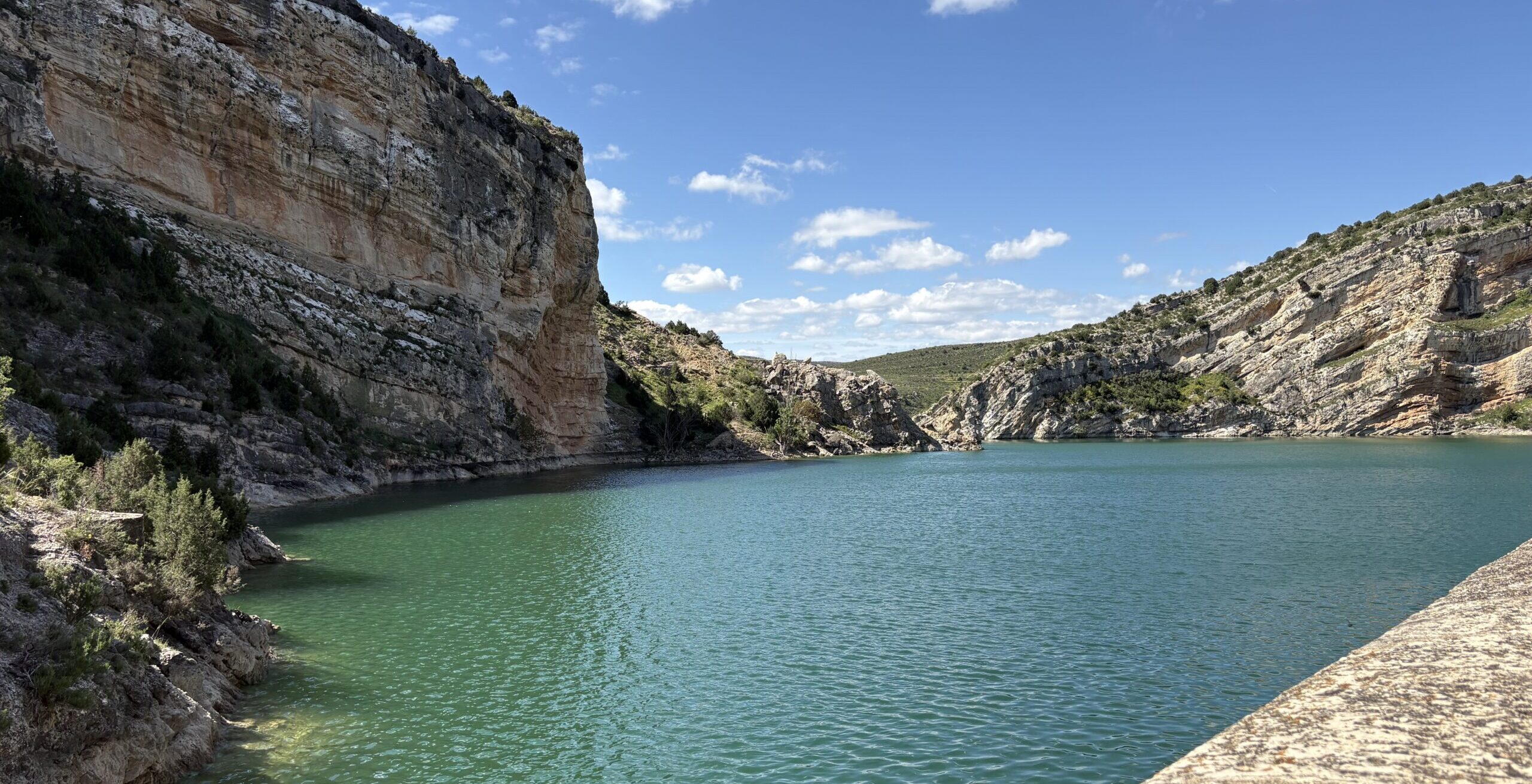Embalse de Cueva Foradada a finales del mes de abril de 2025./ A.M.