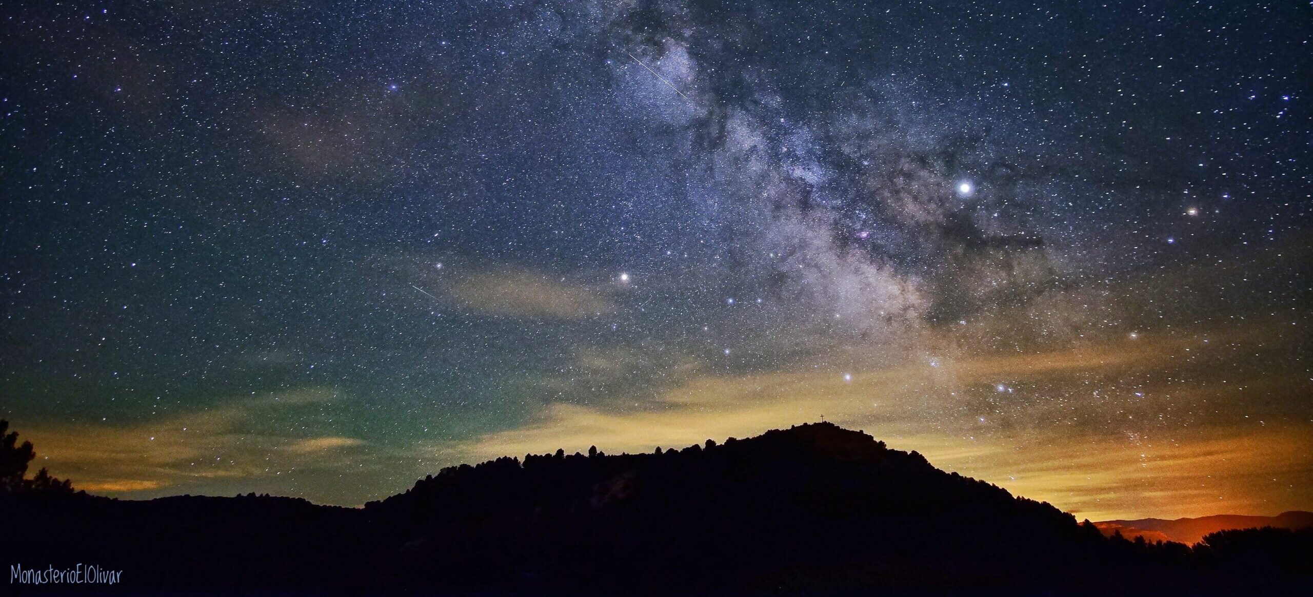 Cielo estrellado desde el Monasterio de El Olivar (Estercuel).