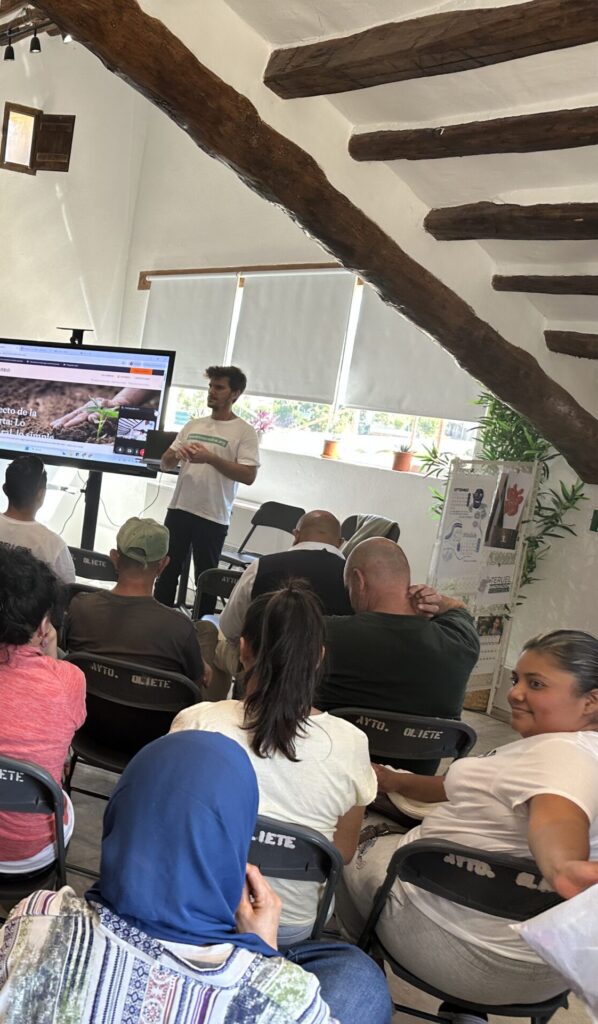 Presentación de 'Aragón Despierta Futuro' en el Centro Despertadores Rurales Inteligentes.