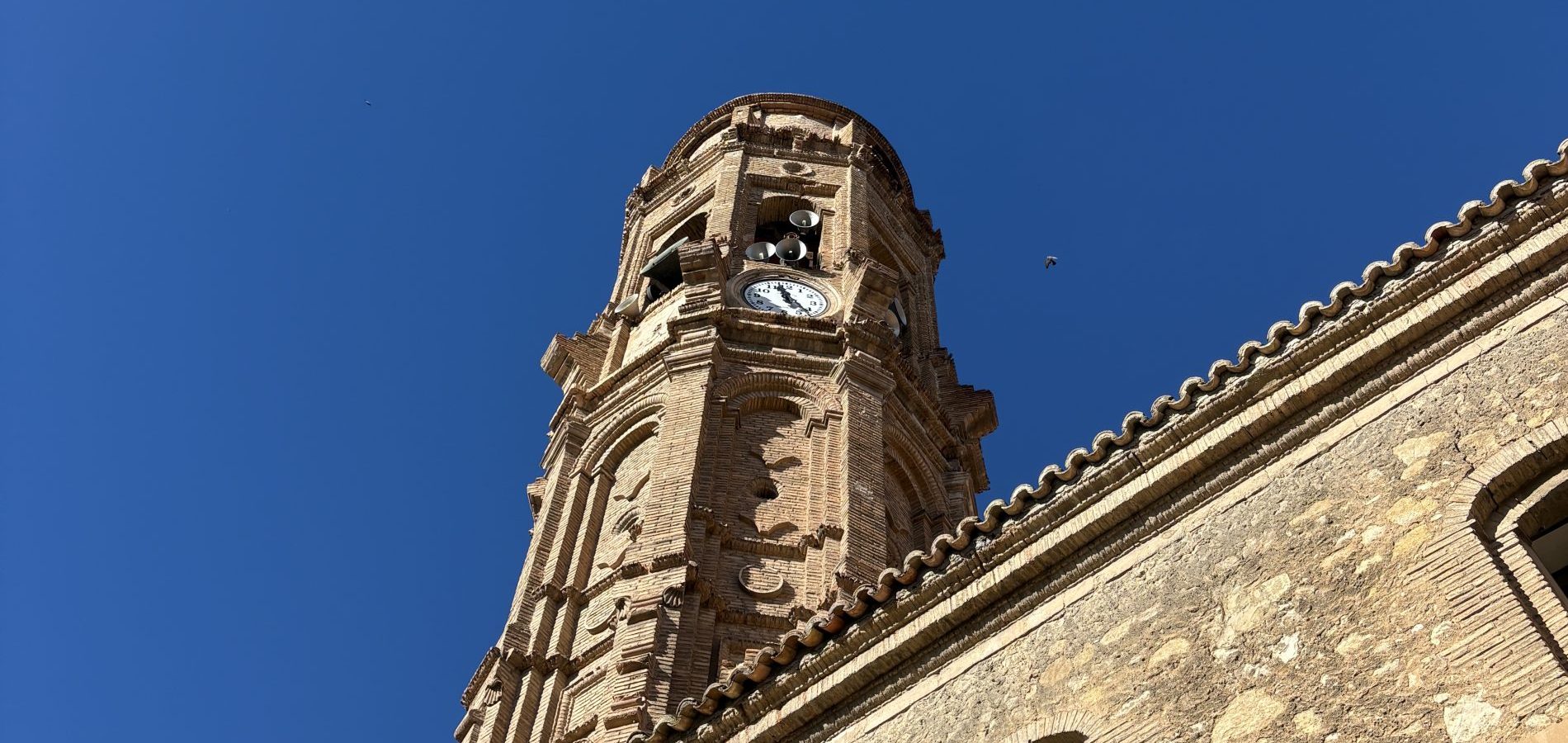 Torre de la Iglesia de Oliete (Teruel)./ Apadrinaunolivo.org
